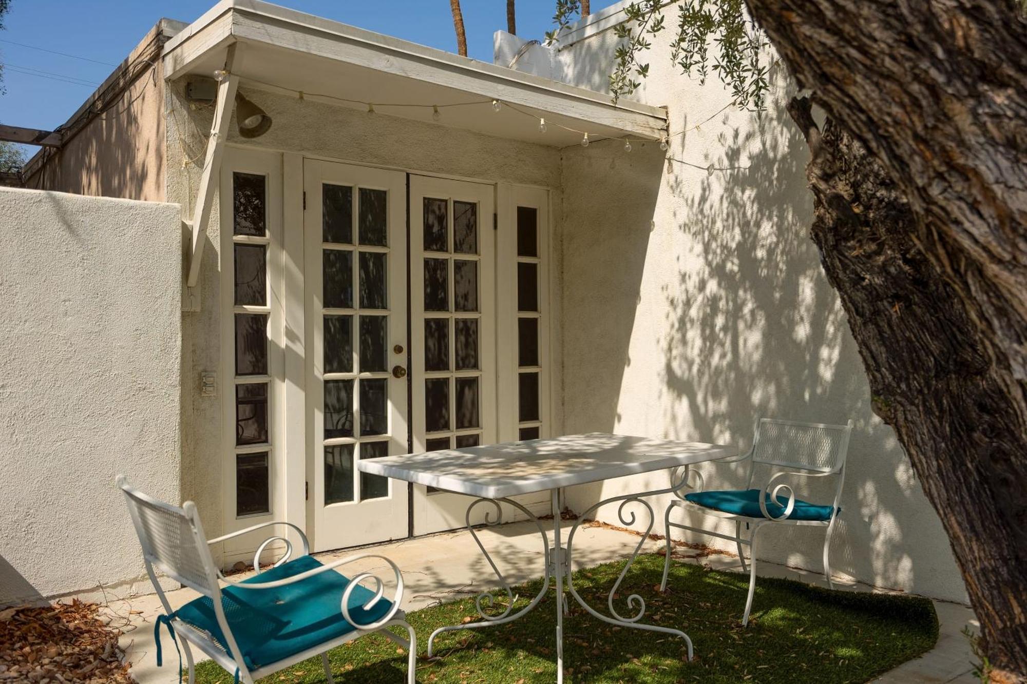 Monkey Tree Hotel By Avantstay Stylish Hotel In Palm Springs W Pool エクステリア 写真